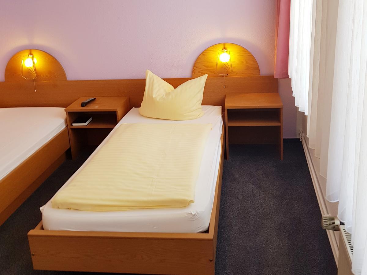 Hotel-Cafe Am Rathaus ガルデレーゲン エクステリア 写真