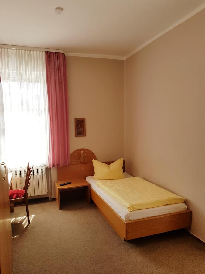 Hotel-Cafe Am Rathaus ガルデレーゲン エクステリア 写真