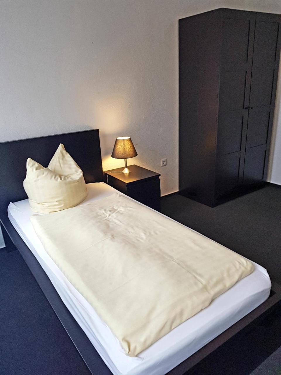 Hotel-Cafe Am Rathaus ガルデレーゲン エクステリア 写真